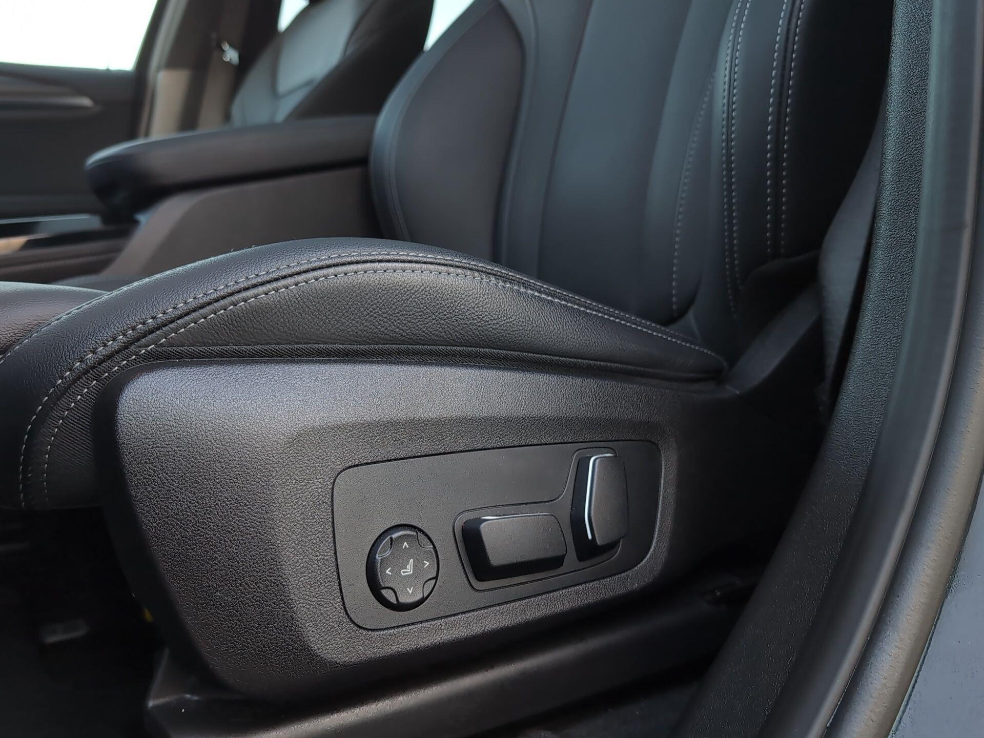 BMW X4 xDrive30d color Negro. Año 2025. 210KW(286CV). Diésel. En concesionario Automotor Premium Viso - Málaga de Málaga