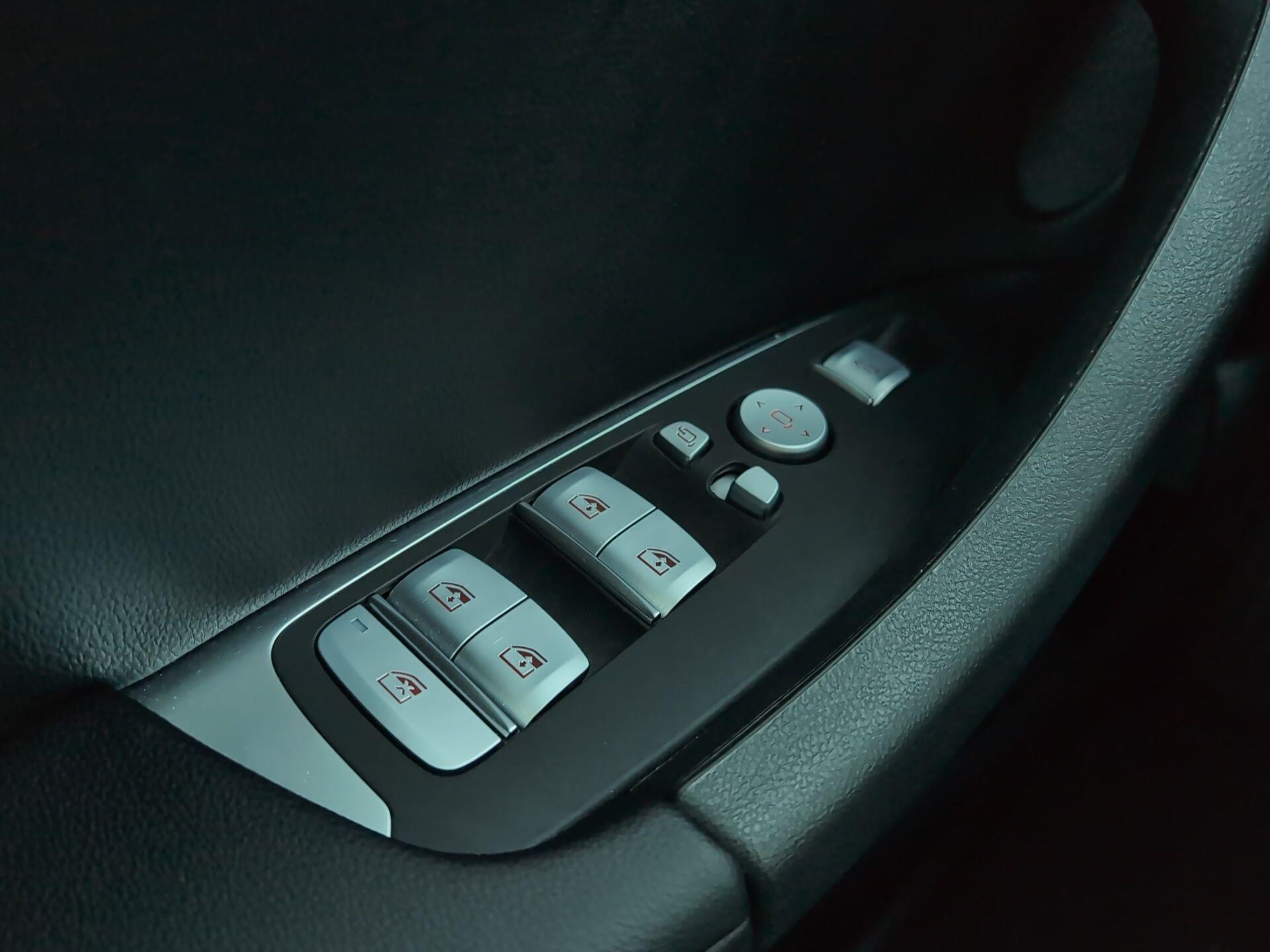 BMW X4 xDrive30d color Negro. Año 2025. 210KW(286CV). Diésel. En concesionario Automotor Premium Viso - Málaga de Málaga