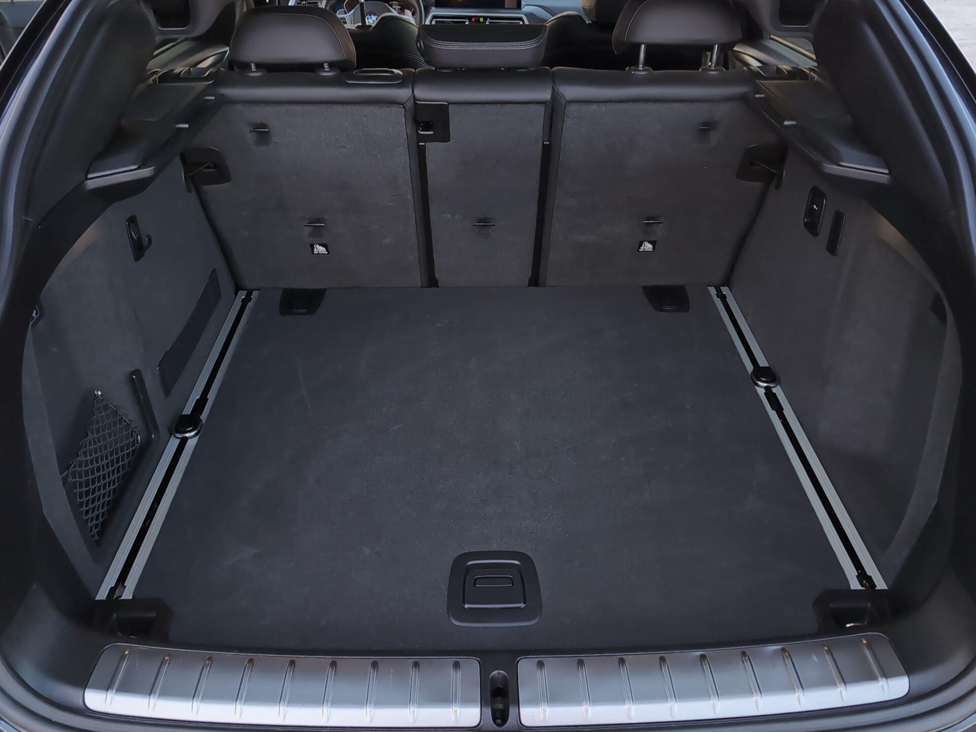 BMW X4 xDrive30d color Negro. Año 2025. 210KW(286CV). Diésel. En concesionario Automotor Premium Viso - Málaga de Málaga