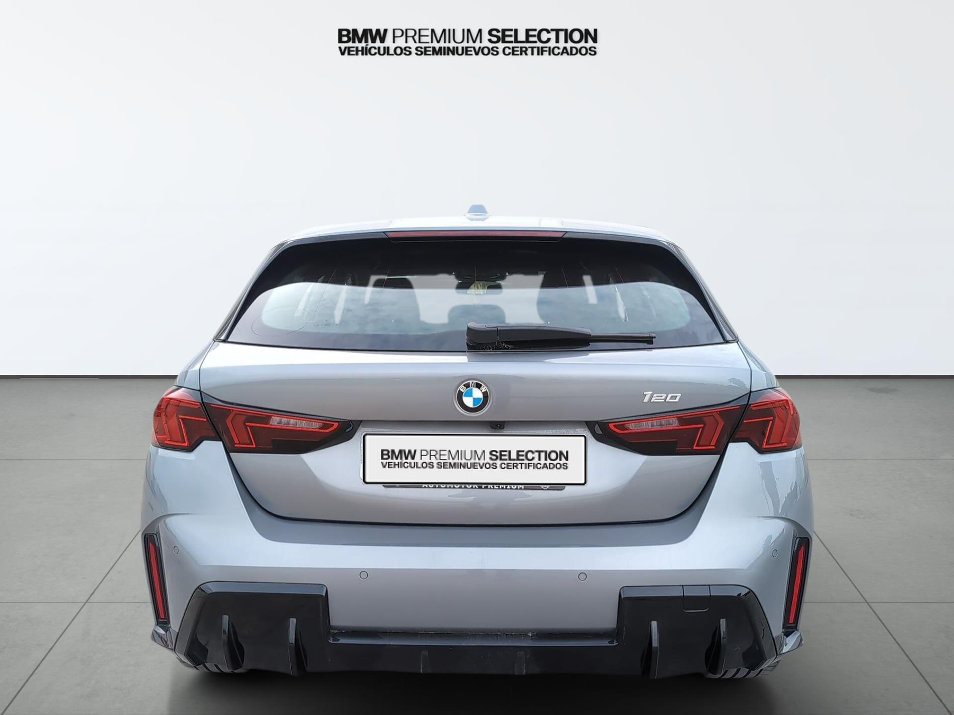 BMW Serie 1 120i color Gris. Año 2025. 125KW(170CV). Gasolina. En concesionario Automotor Premium Viso - Málaga de Málaga