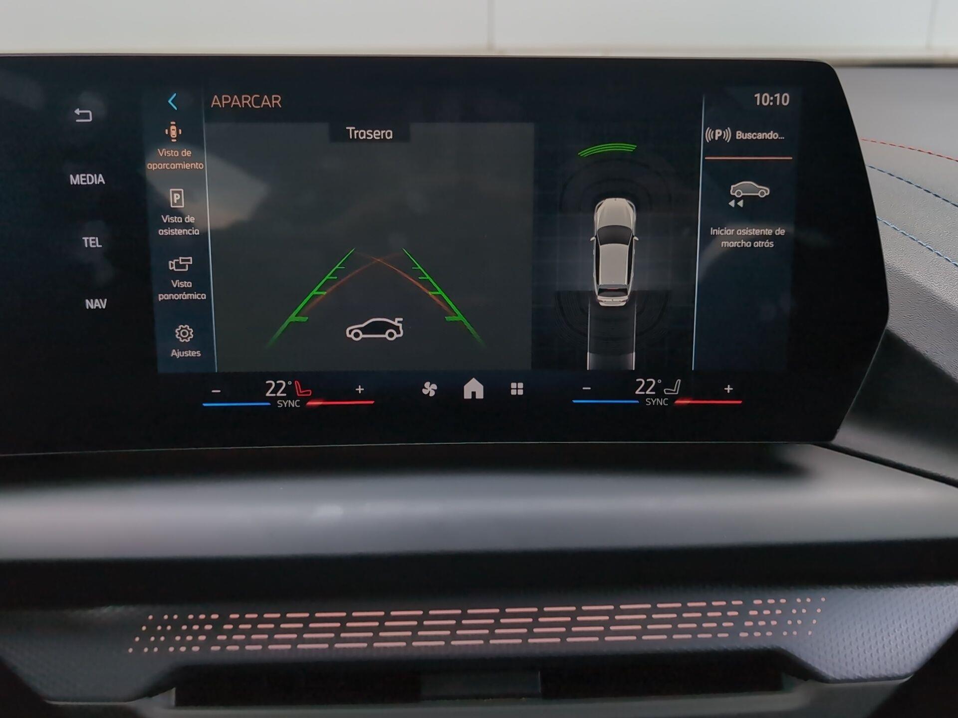 BMW Serie 1 120i color Blanco. Año 2025. 125KW(170CV). Gasolina. En concesionario Automotor Premium Viso - Málaga de Málaga