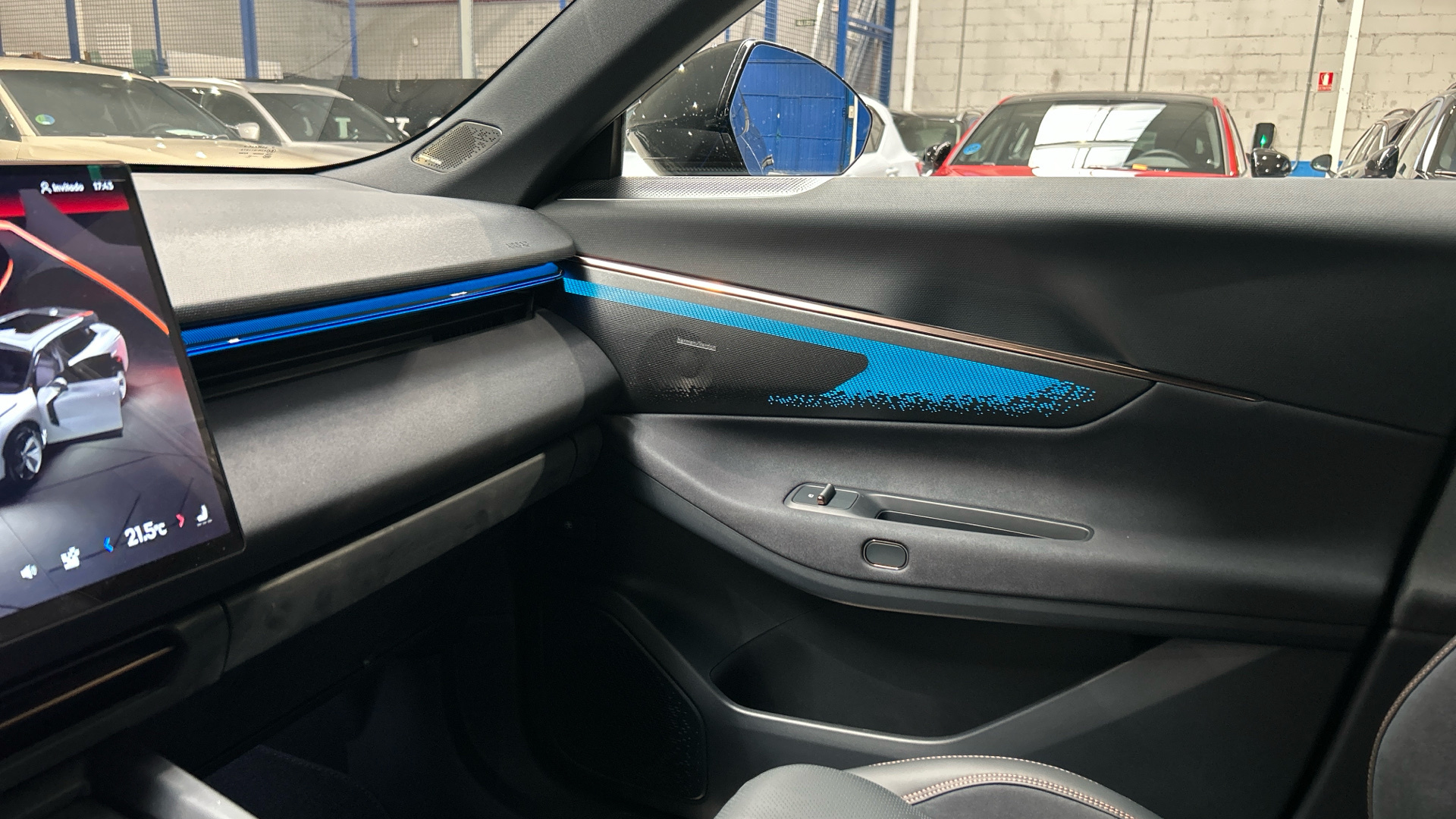 Lynk & Co 08 Km0 93114567 - 45