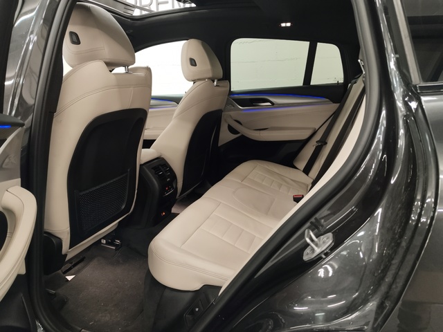 BMW X4 xDrive20d color Gris. Año 2021. 140KW(190CV). Diésel. En concesionario Autoberón de La Rioja