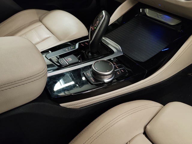 BMW X4 xDrive20d color Gris. Año 2021. 140KW(190CV). Diésel. En concesionario Autoberón de La Rioja