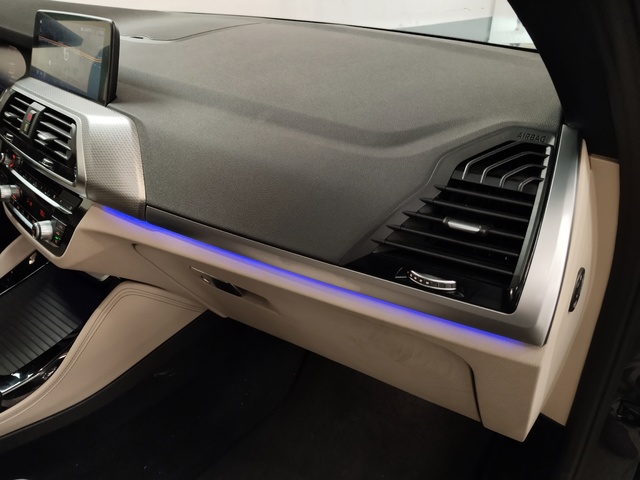 BMW X4 xDrive20d color Gris. Año 2021. 140KW(190CV). Diésel. En concesionario Autoberón de La Rioja