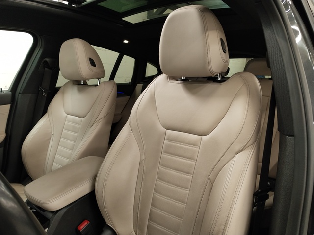 BMW X4 xDrive20d color Gris. Año 2021. 140KW(190CV). Diésel. En concesionario Autoberón de La Rioja