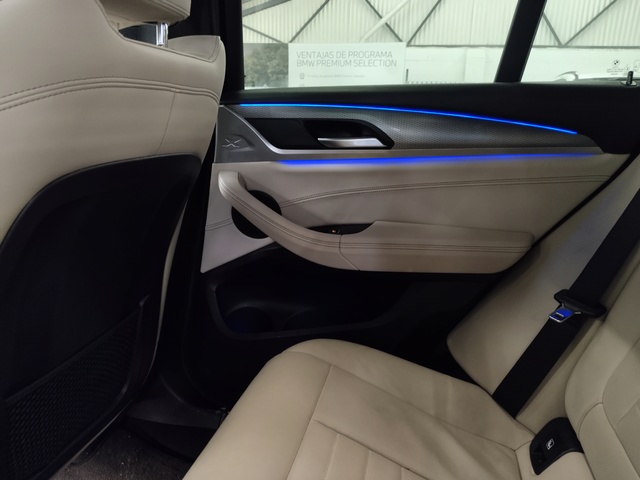 BMW X4 xDrive20d color Gris. Año 2021. 140KW(190CV). Diésel. En concesionario Autoberón de La Rioja