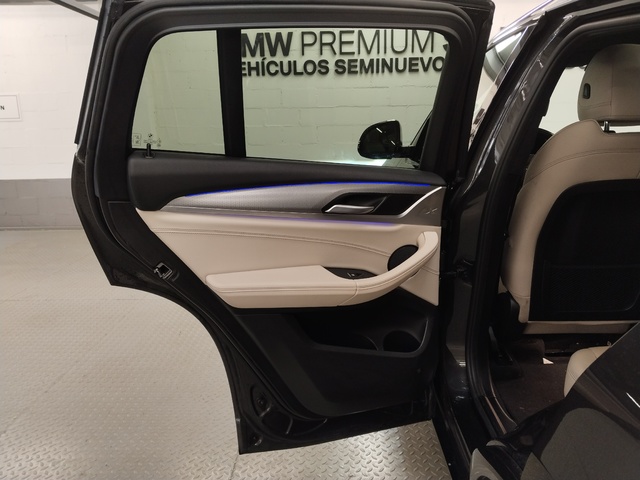 BMW X4 xDrive20d color Gris. Año 2021. 140KW(190CV). Diésel. En concesionario Autoberón de La Rioja