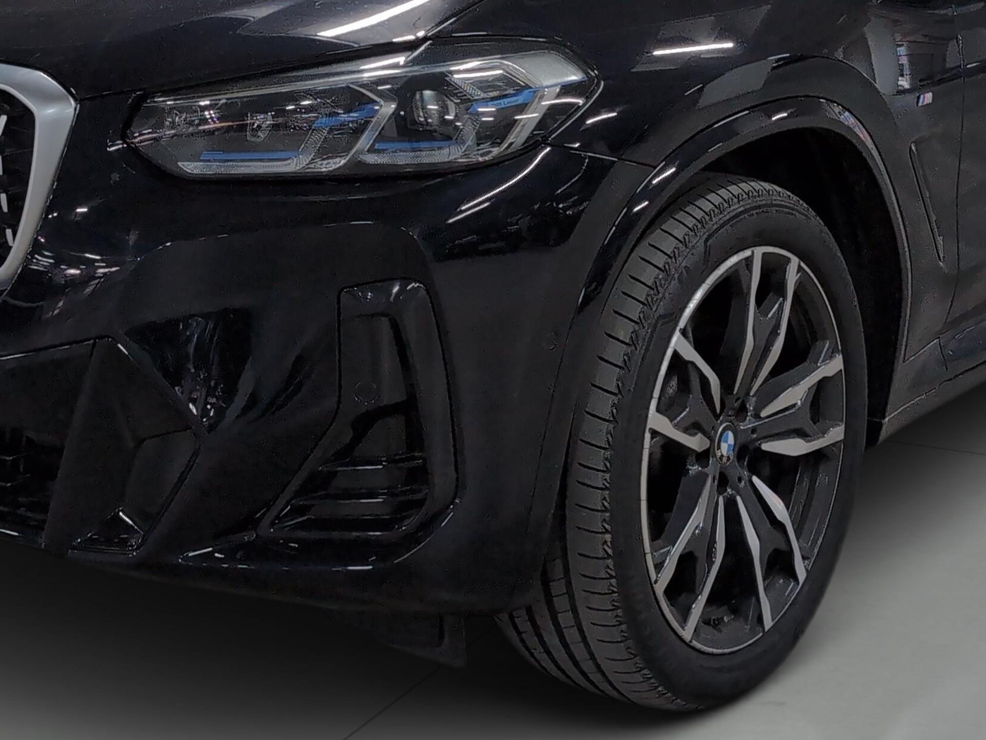 BMW X4 xDrive30d color Negro. Año 2025. 210KW(286CV). Diésel. En concesionario Automotor Premium Viso - Málaga de Málaga