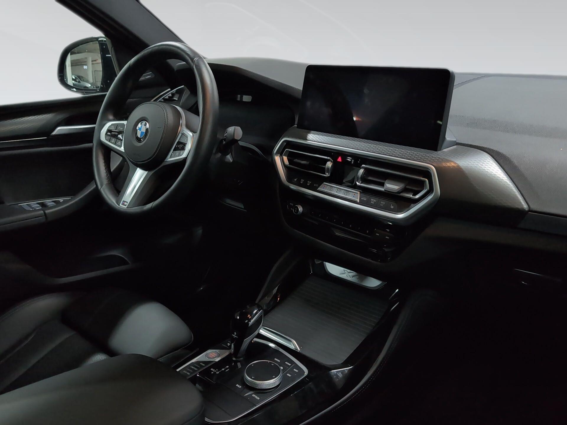 BMW X4 xDrive30d color Negro. Año 2025. 210KW(286CV). Diésel. En concesionario Automotor Premium Viso - Málaga de Málaga