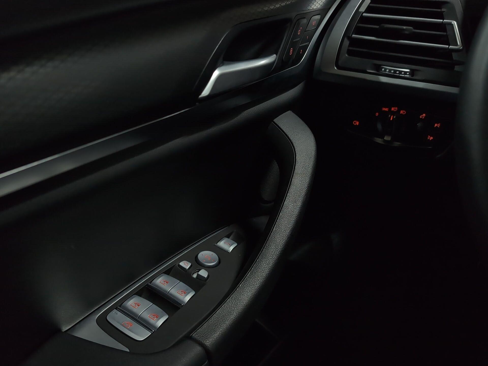 BMW X4 xDrive30d color Negro. Año 2025. 210KW(286CV). Diésel. En concesionario Automotor Premium Viso - Málaga de Málaga