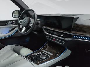 BMW X5 xDrive40d color Negro. Año 2025. 259KW(352CV). Diésel. En concesionario Automotor Premium Velázquez - Málaga de Málaga