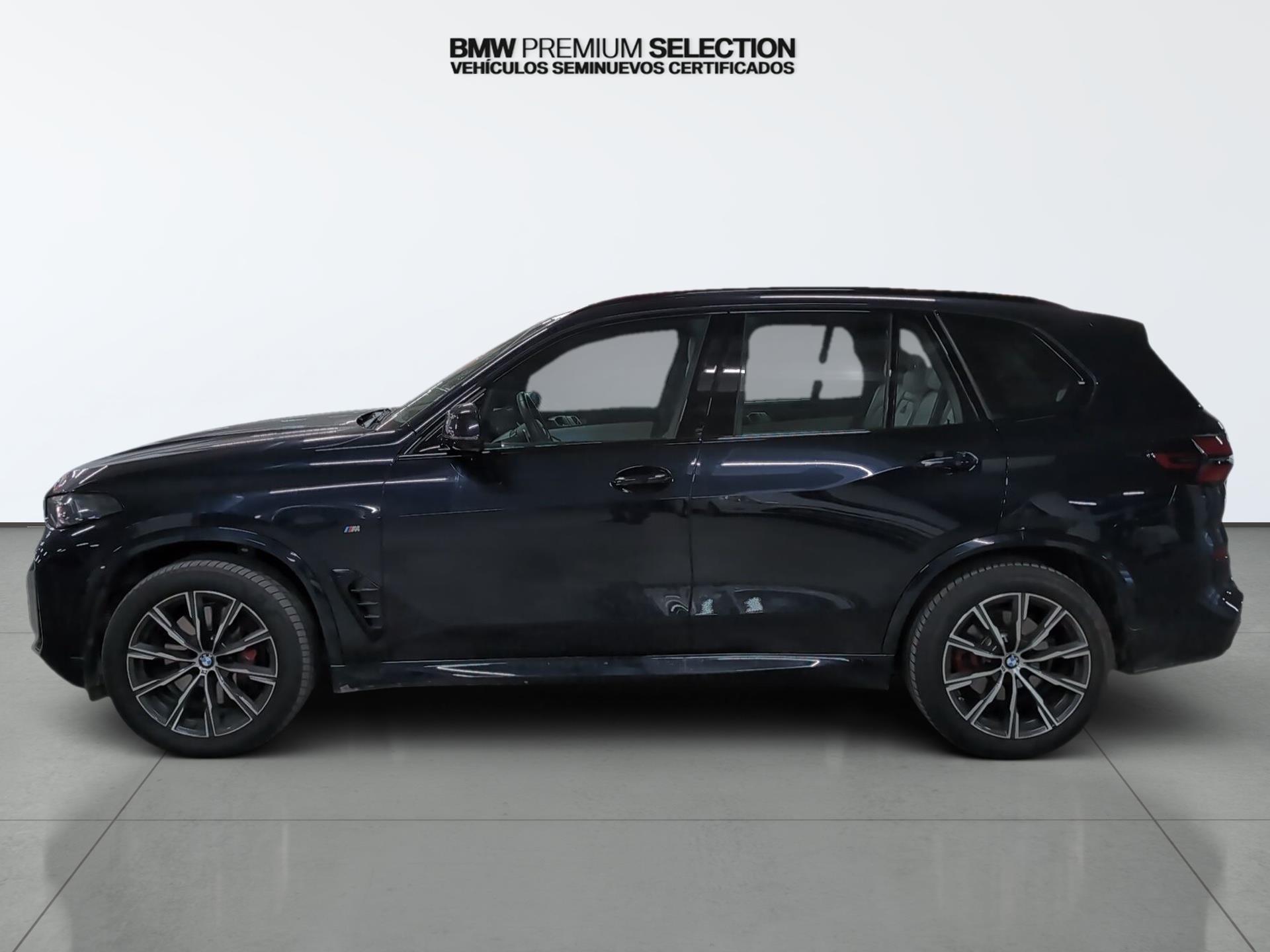 BMW X5 xDrive40d color Negro. Año 2025. 259KW(352CV). Diésel. En concesionario Automotor Premium Velázquez - Málaga de Málaga