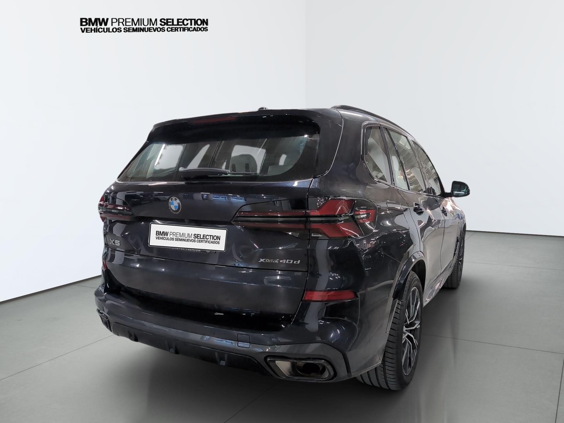 BMW X5 xDrive40d color Negro. Año 2025. 259KW(352CV). Diésel. En concesionario Automotor Premium Velázquez - Málaga de Málaga