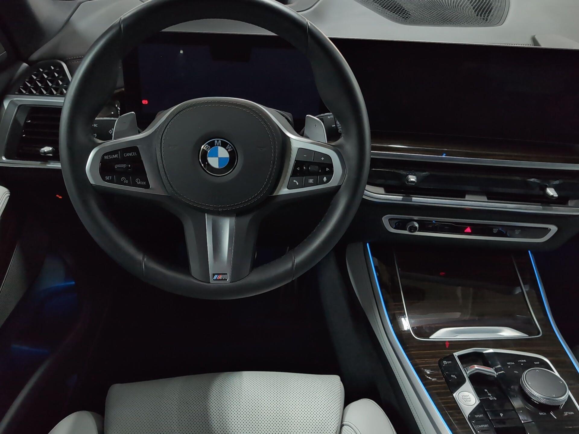 BMW X5 xDrive40d color Negro. Año 2025. 259KW(352CV). Diésel. En concesionario Automotor Premium Velázquez - Málaga de Málaga