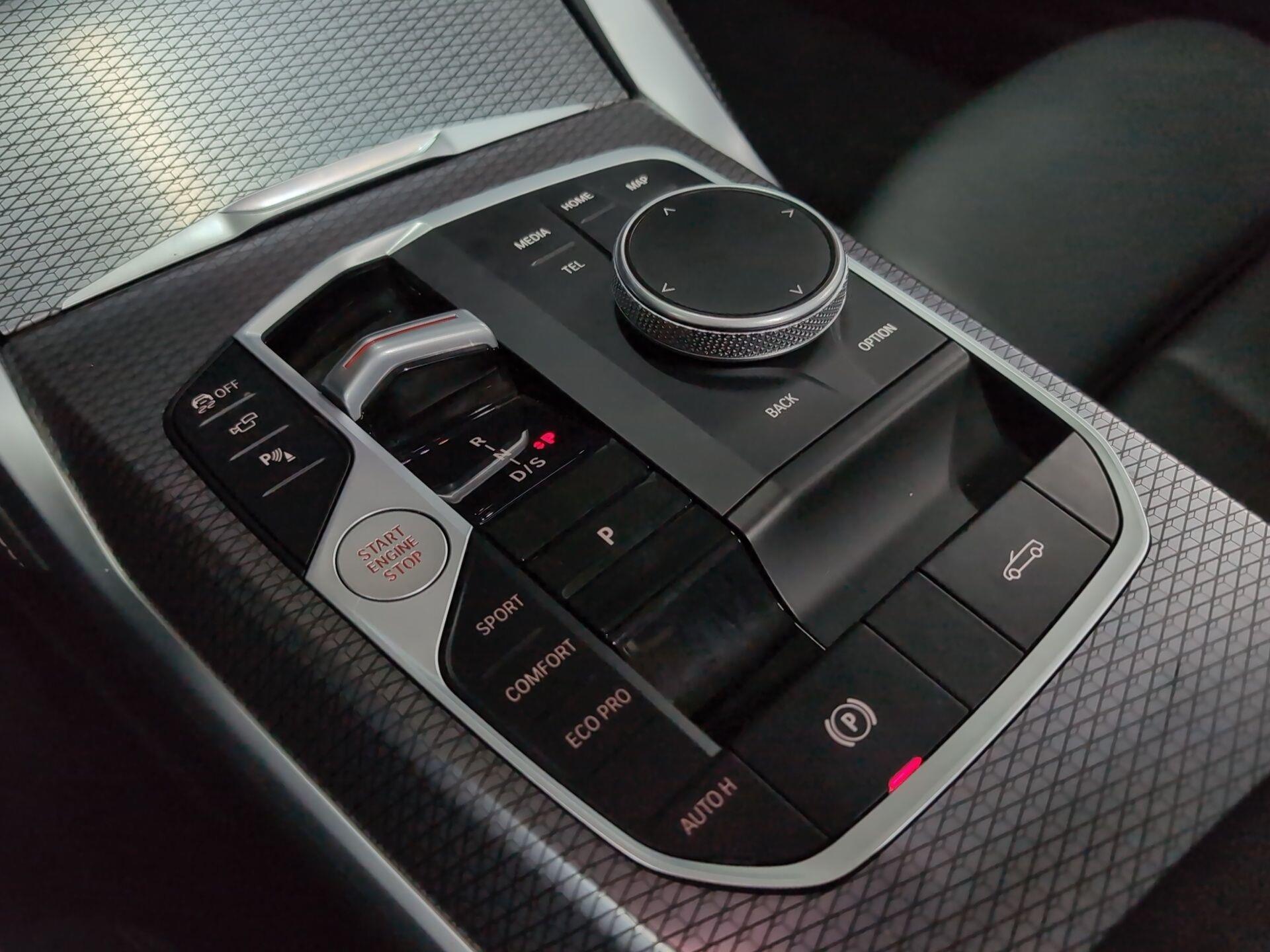 BMW Serie 4 420d Cabrio color Gris. Año 2025. 140KW(190CV). Diésel. En concesionario Automotor Premium Viso - Málaga de Málaga