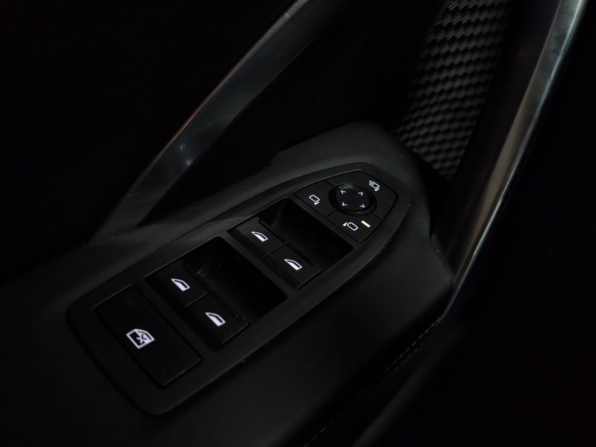 BMW X2 sDrive18d color Gris. Año 2025. 110KW(150CV). Diésel. En concesionario Automotor Premium Viso - Málaga de Málaga