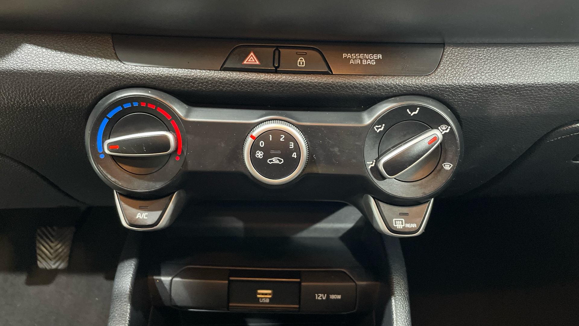 Kia Stonic 1.0 T-GDi MHEV en Barcelona