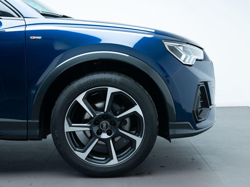 Black line 35 TFSI 110 kW (150 CV) S tronic