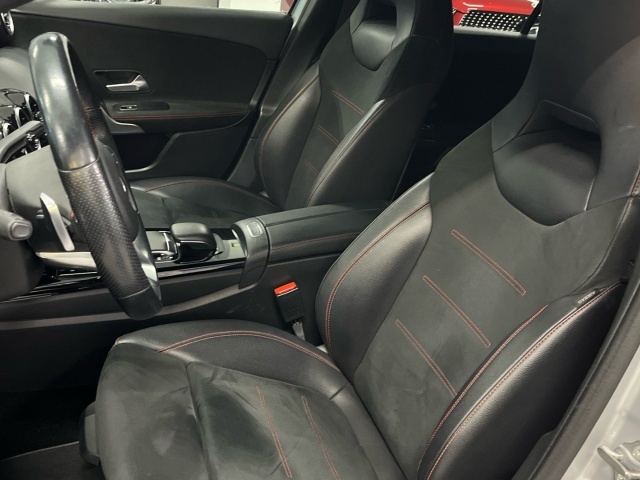 Mercedes-Benz Clase A 180 100 kW (136 CV)