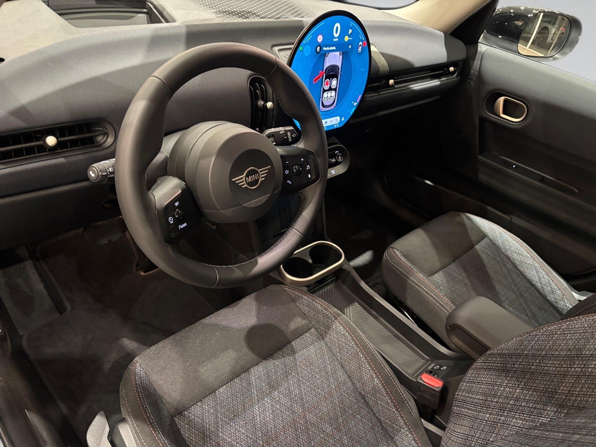 fotoG 10 del MINI MINI Cooper 5 Puertas C 115 kW (156 CV) 156cv Gasolina del 2025 en Almería