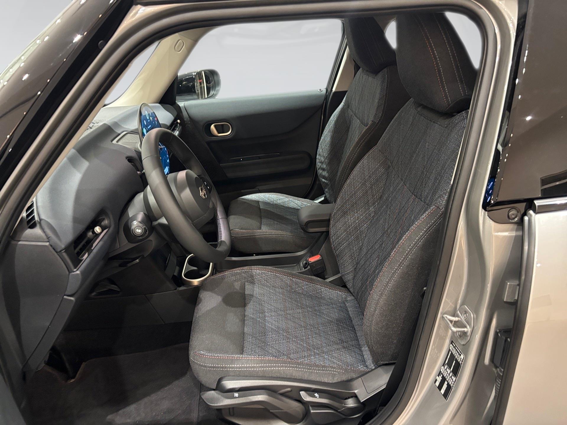 fotoG 11 del MINI MINI Cooper 5 Puertas C 115 kW (156 CV) 156cv Gasolina del 2025 en Almería