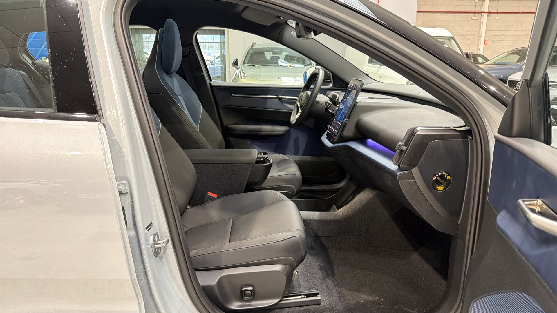 Volvo EX30 segunda mano 93201570 - 44 Volvo EX30 segunda mano 93201570 - 44