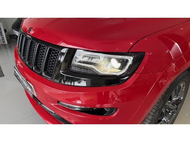 Jeep Grand Cherokee 6.4 V8 Hemi SRT 344 kW (468 CV)