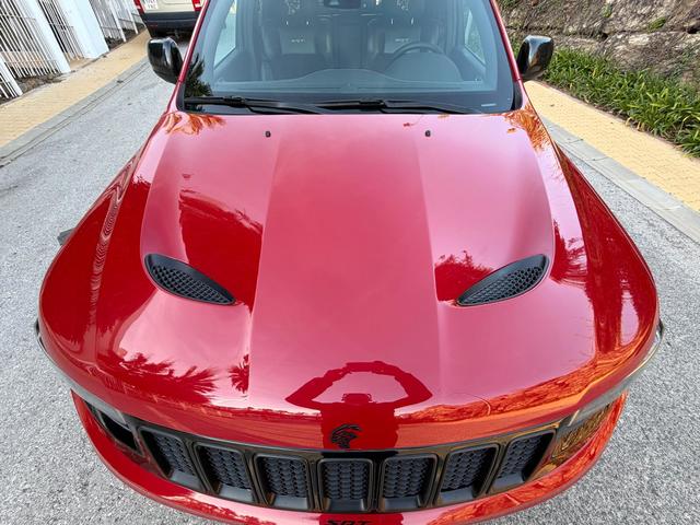 Jeep Grand Cherokee 6.4 V8 Hemi SRT 344 kW (468 CV)