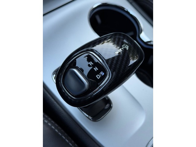 Jeep Grand Cherokee 6.4 V8 Hemi SRT 344 kW (468 CV)