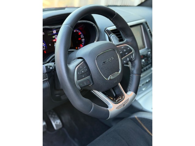 Jeep Grand Cherokee 6.4 V8 Hemi SRT 344 kW (468 CV)