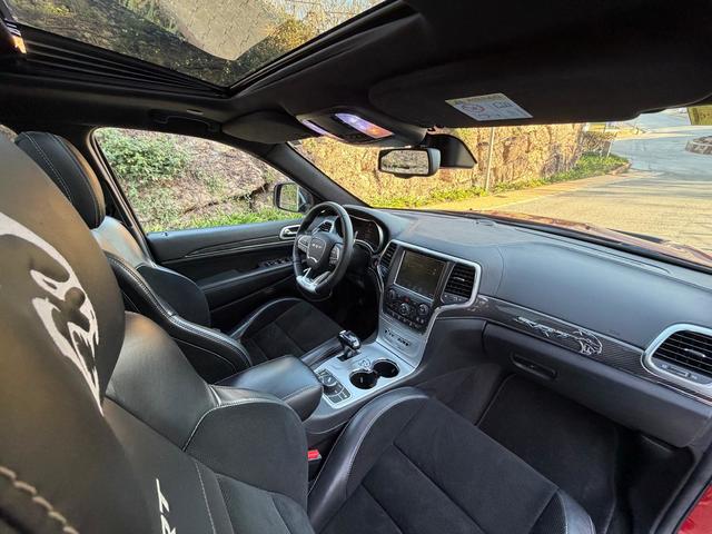 Jeep Grand Cherokee 6.4 V8 Hemi SRT 344 kW (468 CV)