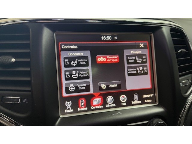 Jeep Grand Cherokee 6.4 V8 Hemi SRT 344 kW (468 CV)