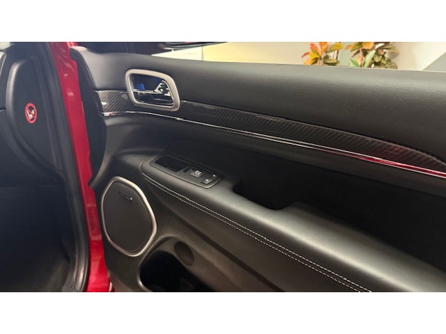 Jeep Grand Cherokee 6.4 V8 Hemi SRT 344 kW (468 CV)