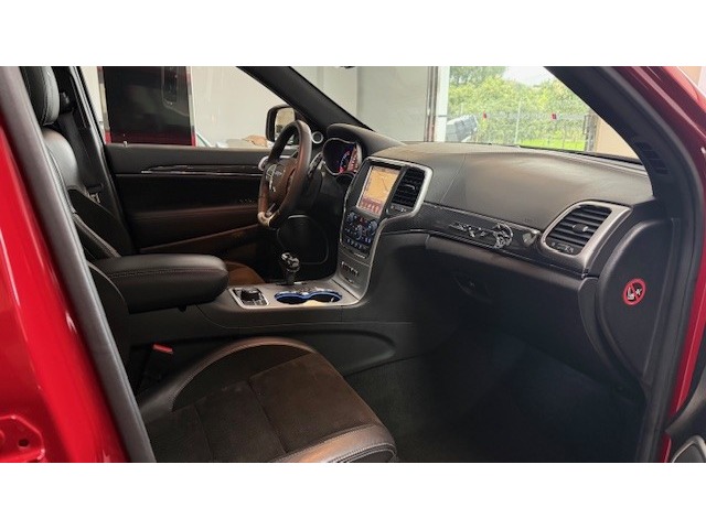 Jeep Grand Cherokee 6.4 V8 Hemi SRT 344 kW (468 CV)