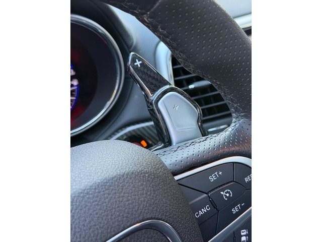 Jeep Grand Cherokee 6.4 V8 Hemi SRT 344 kW (468 CV)