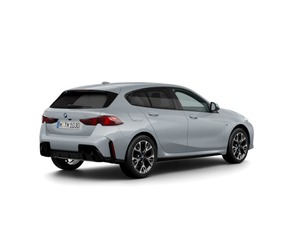 Fotos de BMW Serie 1 120d color Gris. Año 2025. 120KW(163CV). Diésel. En concesionario ALBAMOCION CIUDAD REAL  de Ciudad Real