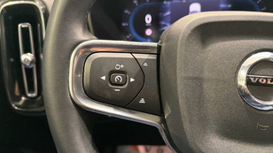 Volvo XC40 B3 G Ocasión 120 KW (163CV) - 17