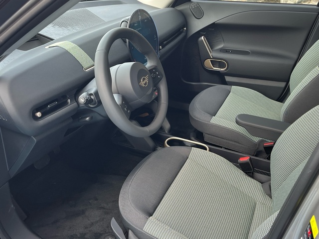 fotoG 13 del MINI MINI Aceman E 135 kW (184 CV) 184cv Eléctrico del 2025 en Cantabria