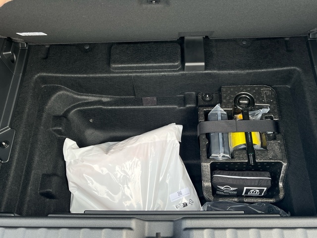 fotoG 26 del MINI MINI Aceman E 135 kW (184 CV) 184cv Eléctrico del 2025 en Cantabria