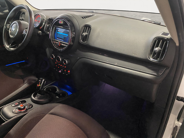 fotoG 7 del MINI MINI Countryman Cooper 100 kW (136 CV) 136cv Gasolina del 2020 en Alicante