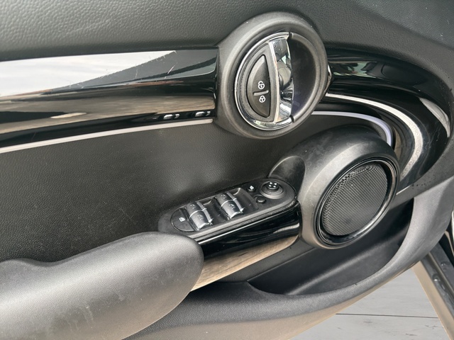 fotoG 15 del MINI MINI Cooper 5 Puertas S 131 kW (178 CV) 178cv Gasolina del 2021 en Barcelona