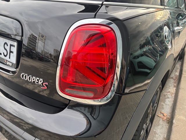 fotoG 17 del MINI MINI Cooper 5 Puertas S 131 kW (178 CV) 178cv Gasolina del 2021 en Barcelona