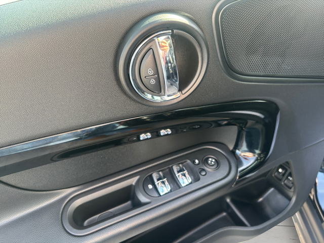 fotoG 20 del MINI MINI Countryman Cooper S E ALL4 162 kW (220 CV) 220cv Gasolina del 2021 en Barcelona