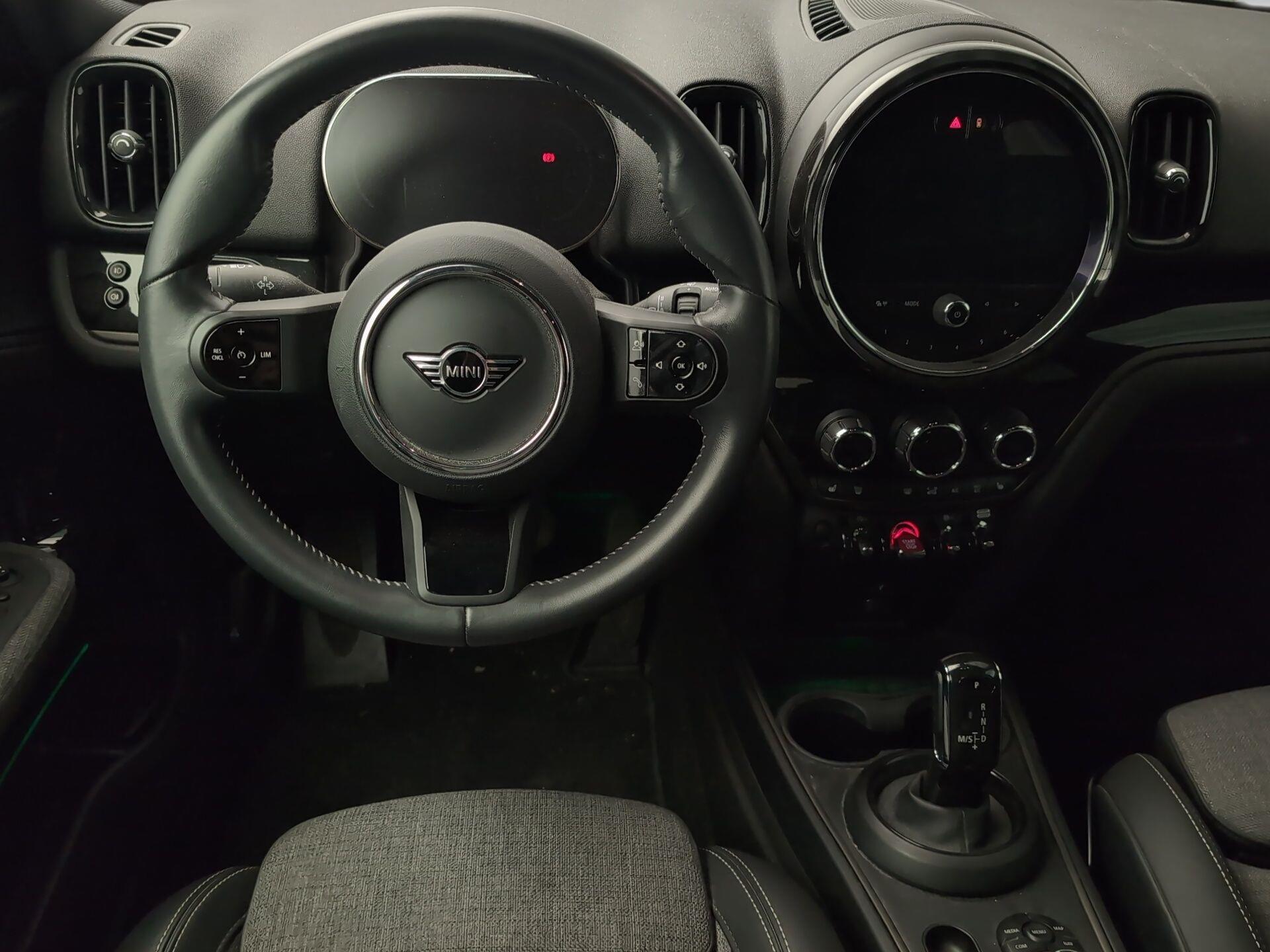 fotoG 10 del MINI MINI Countryman Cooper D 110 kW (150 CV) 150cv Diésel del 2022 en Málaga