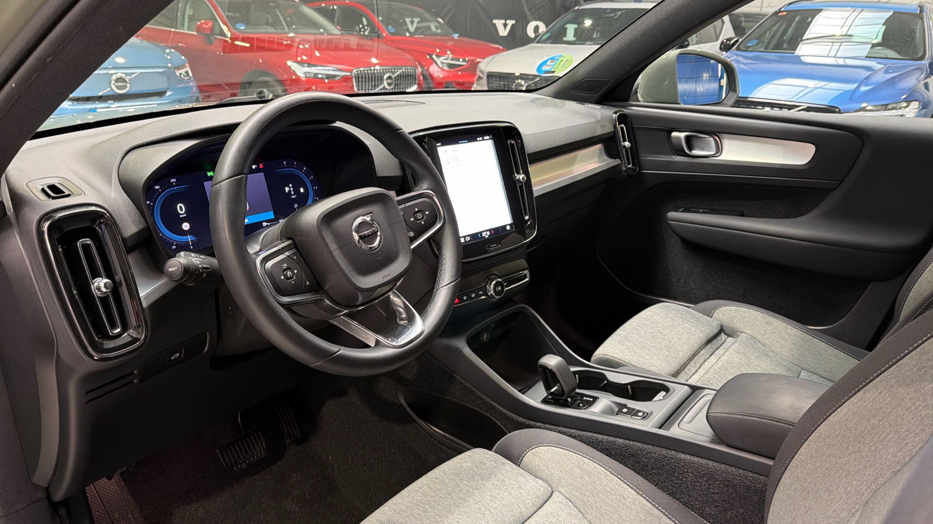 Volvo XC40 segunda mano 94340970 - 4 Volvo XC40 segunda mano 94340970 - 4