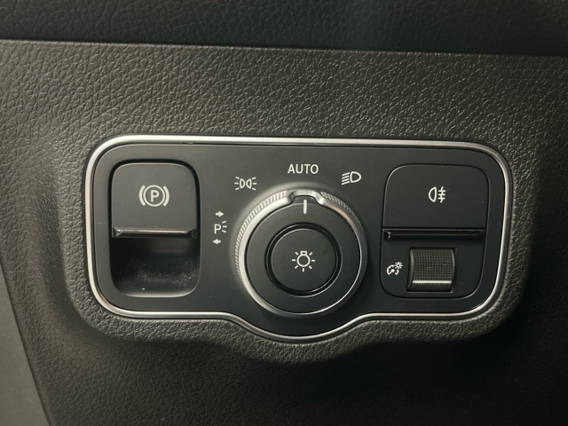 Mercedes-Benz GLB 200 120 kW (163 CV)