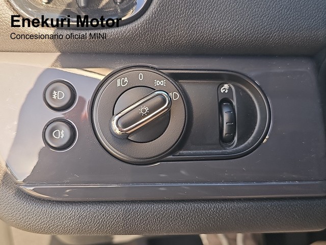 fotoG 13 del MINI MINI Countryman Cooper 100 kW (136 CV) 136cv Gasolina del 2019 en Vizcaya