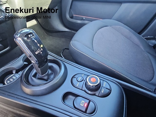 fotoG 15 del MINI MINI Countryman Cooper 100 kW (136 CV) 136cv Gasolina del 2019 en Vizcaya