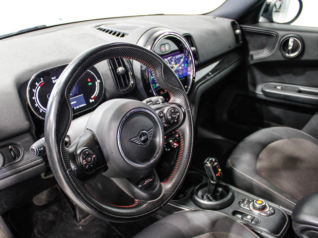 fotoG 10 del MINI MINI Countryman Cooper 100 kW (136 CV) 136cv Gasolina del 2021 en Barcelona